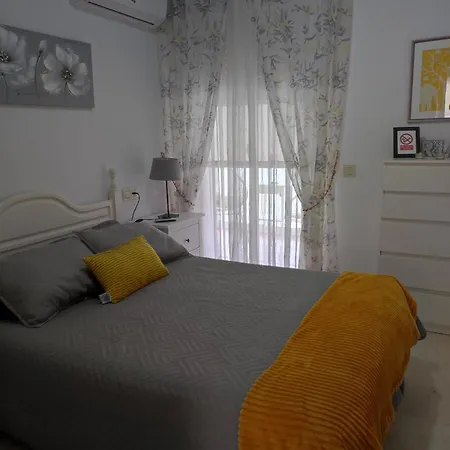 Al Lado De La Playa Apartment *