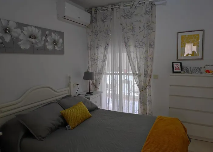 Al Lado De La Playa * フエンヒロラ